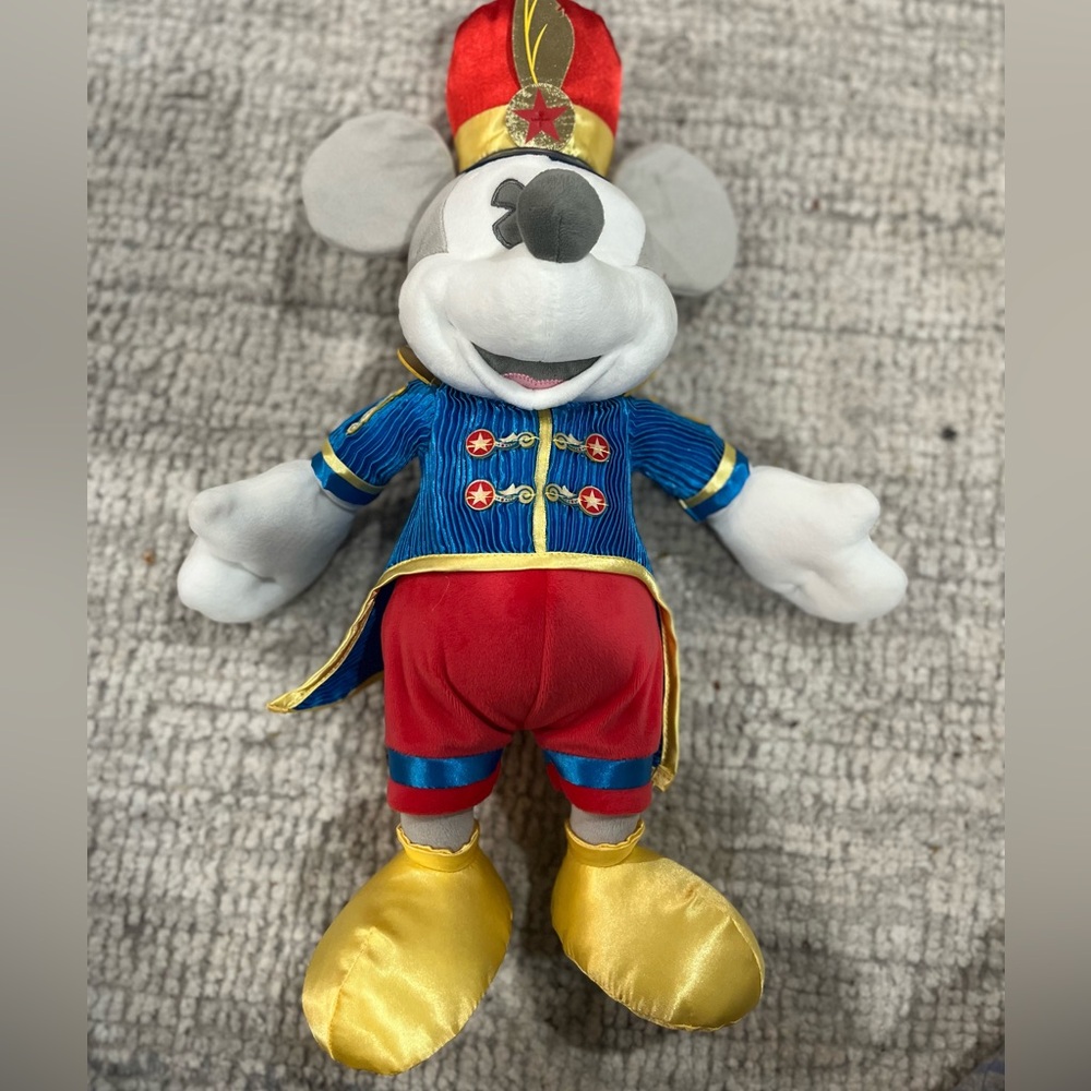 Mickey Mouse: The Main Attraction Plush - Dumbo The Flying Elephant 8/12